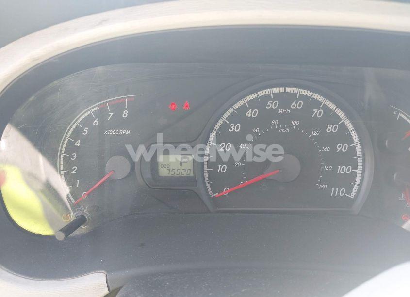 Photo 7 of 2011 Toyota Sienna LE V6 (VIN 5TDKK3DC7BS035000)