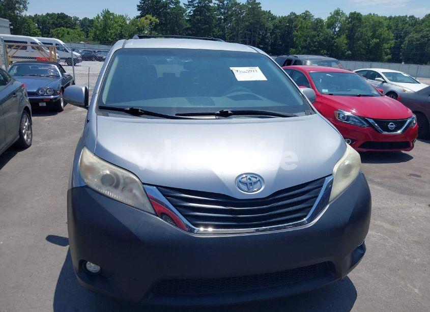 Photo 12 of 2011 Toyota Sienna LE V6 (VIN 5TDKK3DC7BS037510)