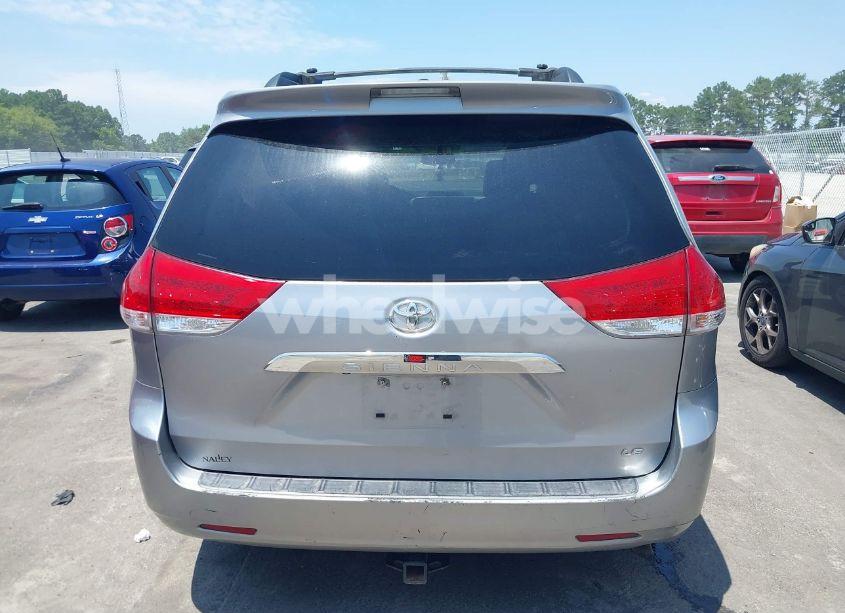 Photo 16 of 2011 Toyota Sienna LE V6 (VIN 5TDKK3DC7BS037510)