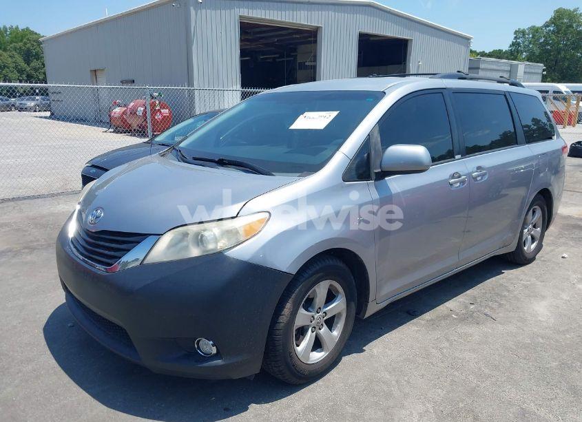 Photo 2 of 2011 Toyota Sienna LE V6 (VIN 5TDKK3DC7BS037510)