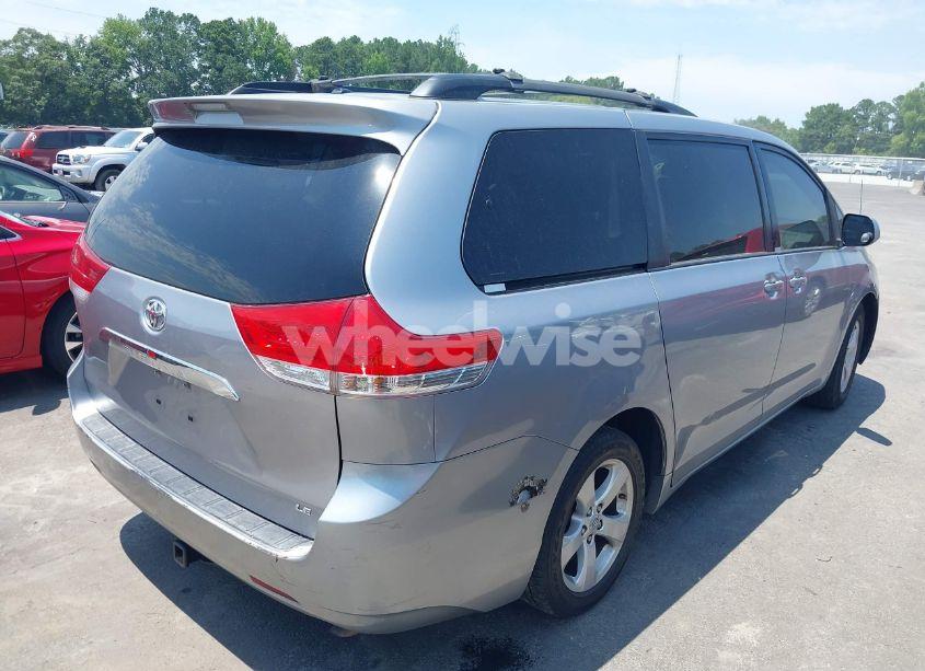 Photo 4 of 2011 Toyota Sienna LE V6 (VIN 5TDKK3DC7BS037510)