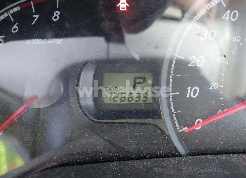 Photo 15 of 2011 Toyota Sienna LE V6 (VIN 5TDKK3DC7BS047227)