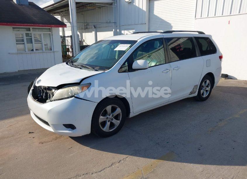 Photo 2 of 2011 Toyota Sienna LE V6 (VIN 5TDKK3DC7BS047227)