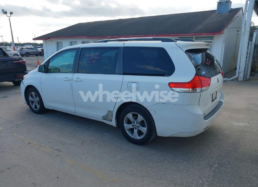 Photo 3 of 2011 Toyota Sienna LE V6 (VIN 5TDKK3DC7BS047227)