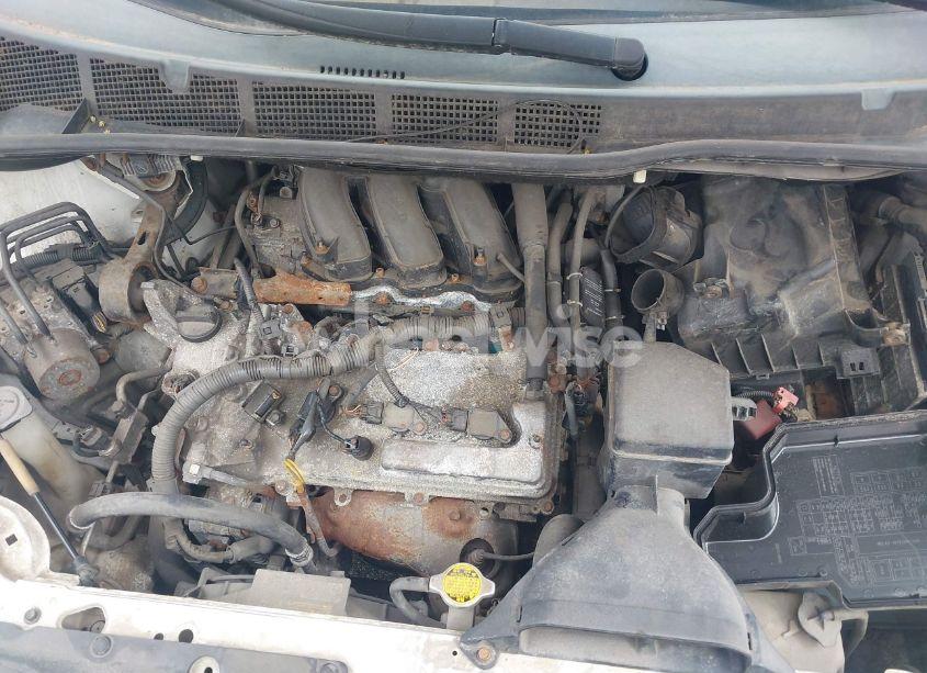 Photo 10 of 2011 Toyota Sienna LE V6 (VIN 5TDKK3DC7BS051343)