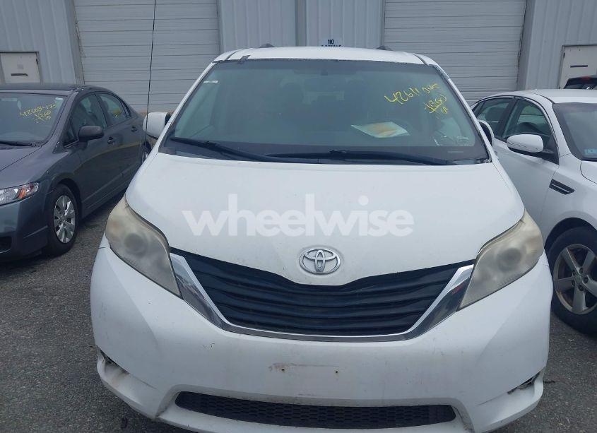 Photo 12 of 2011 Toyota Sienna LE V6 (VIN 5TDKK3DC7BS051343)