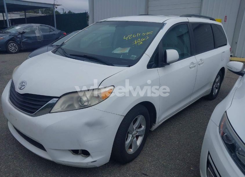 Photo 2 of 2011 Toyota Sienna LE V6 (VIN 5TDKK3DC7BS051343)