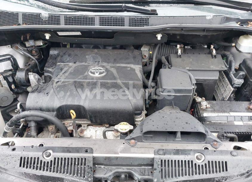 Photo 10 of 2011 Toyota Sienna LE V6 (VIN 5TDKK3DC7BS054808)