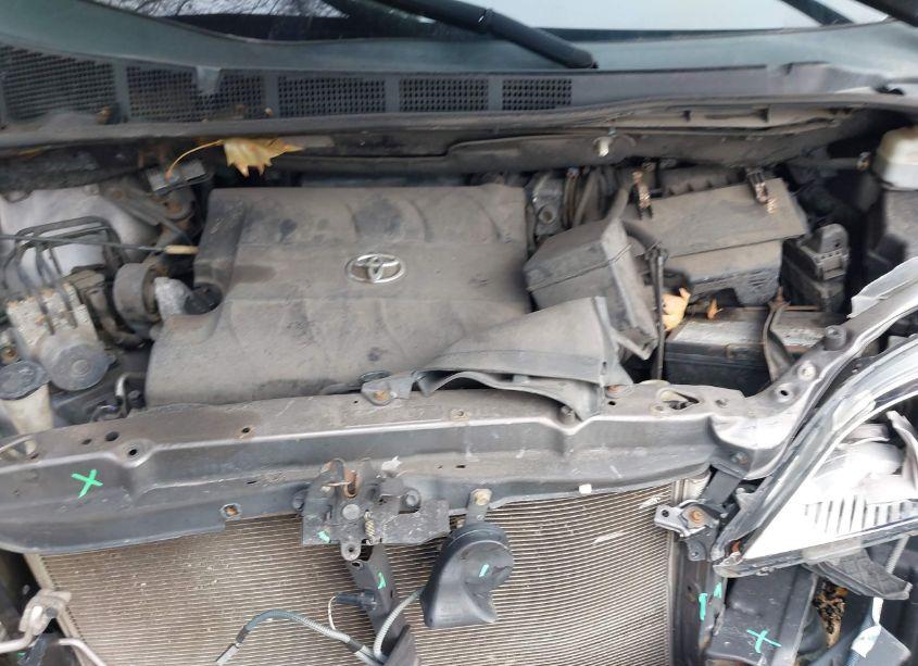 Photo 10 of 2011 Toyota Sienna LE V6 (VIN 5TDKK3DC7BS072550)