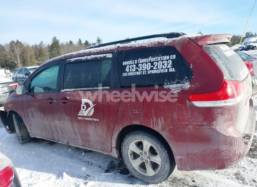 Photo 14 of 2011 Toyota Sienna LE V6 (VIN 5TDKK3DC7BS086853)