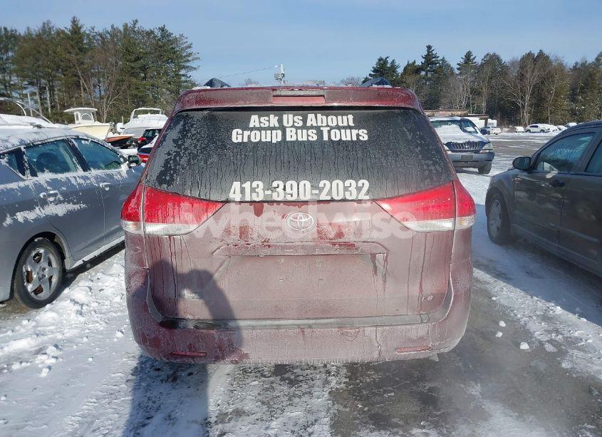 Photo 16 of 2011 Toyota Sienna LE V6 (VIN 5TDKK3DC7BS086853)