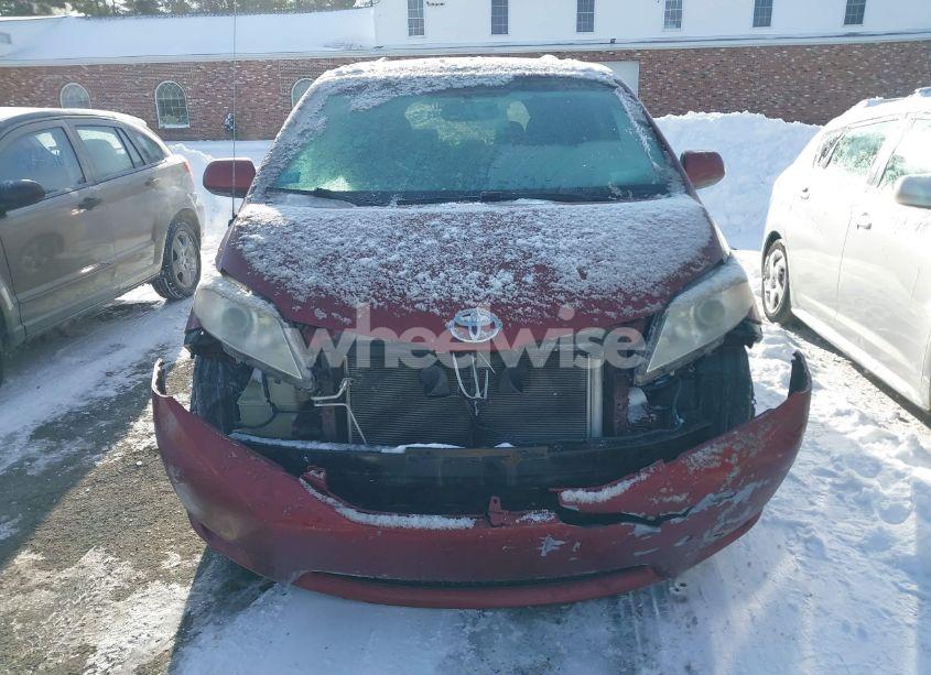 Photo 6 of 2011 Toyota Sienna LE V6 (VIN 5TDKK3DC7BS086853)