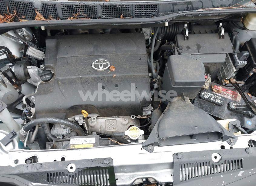 Photo 10 of 2011 Toyota Sienna LE V6 (VIN 5TDKK3DC7BS086870)