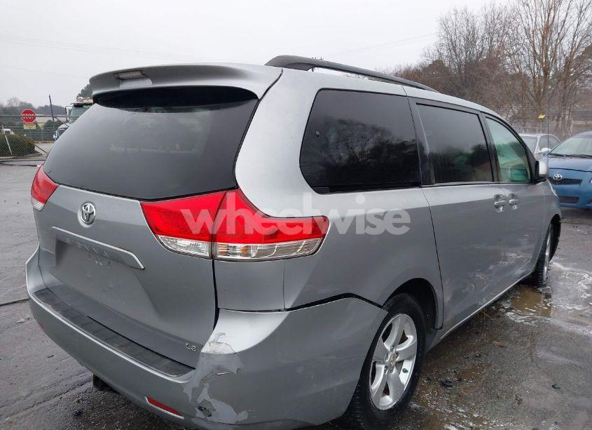 Photo 4 of 2011 Toyota Sienna LE V6 (VIN 5TDKK3DC7BS086870)