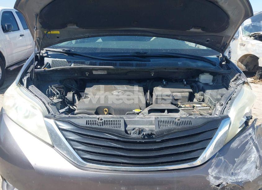 Photo 10 of 2011 Toyota Sienna LE V6 (VIN 5TDKK3DC7BS129037)