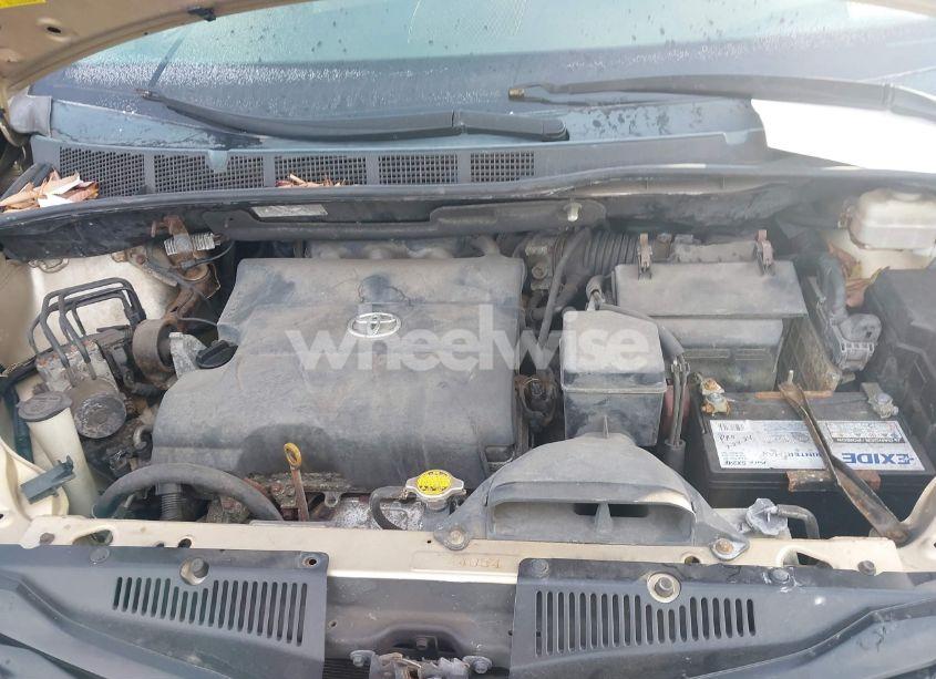 Photo 10 of 2011 Toyota Sienna LE V6 (VIN 5TDKK3DC7BS129104)