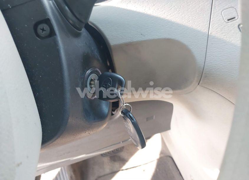 Photo 11 of 2011 Toyota Sienna LE V6 (VIN 5TDKK3DC7BS129104)