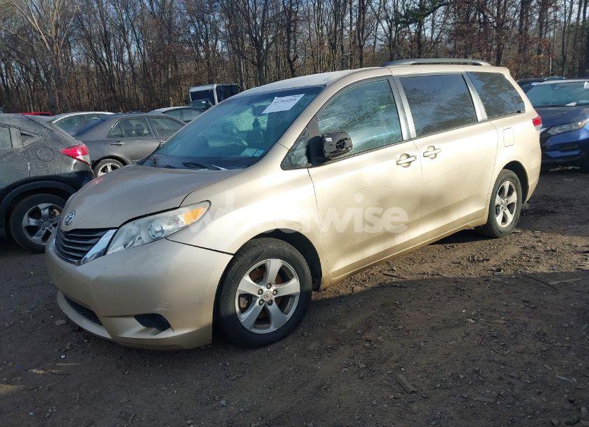 Photo 2 of 2011 Toyota Sienna LE V6 (VIN 5TDKK3DC7BS129104)