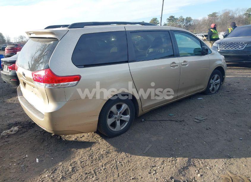 Photo 4 of 2011 Toyota Sienna LE V6 (VIN 5TDKK3DC7BS129104)