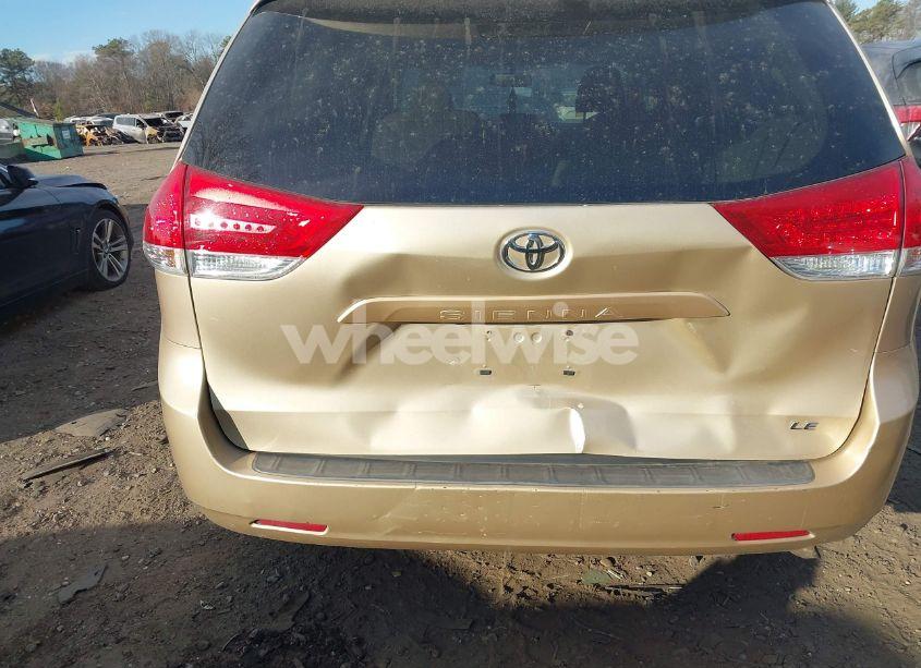 Photo 6 of 2011 Toyota Sienna LE V6 (VIN 5TDKK3DC7BS129104)