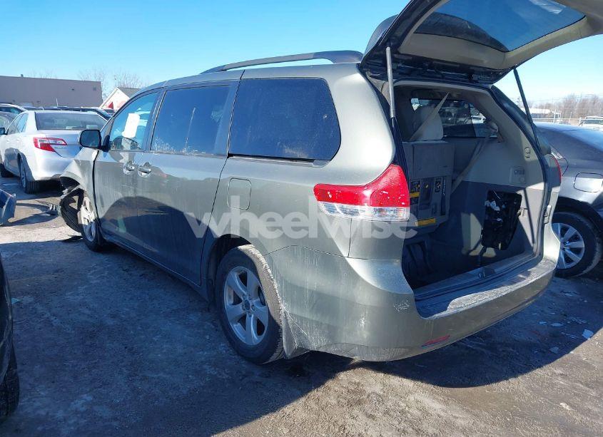 Photo 3 of 2011 Toyota Sienna LE V6 (VIN 5TDKK3DC7BS144881)