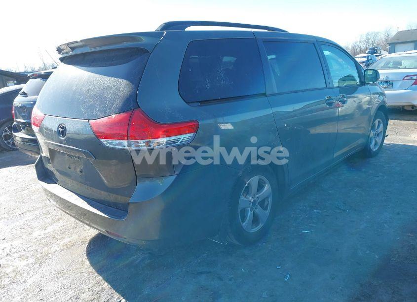 Photo 4 of 2011 Toyota Sienna LE V6 (VIN 5TDKK3DC7BS144881)