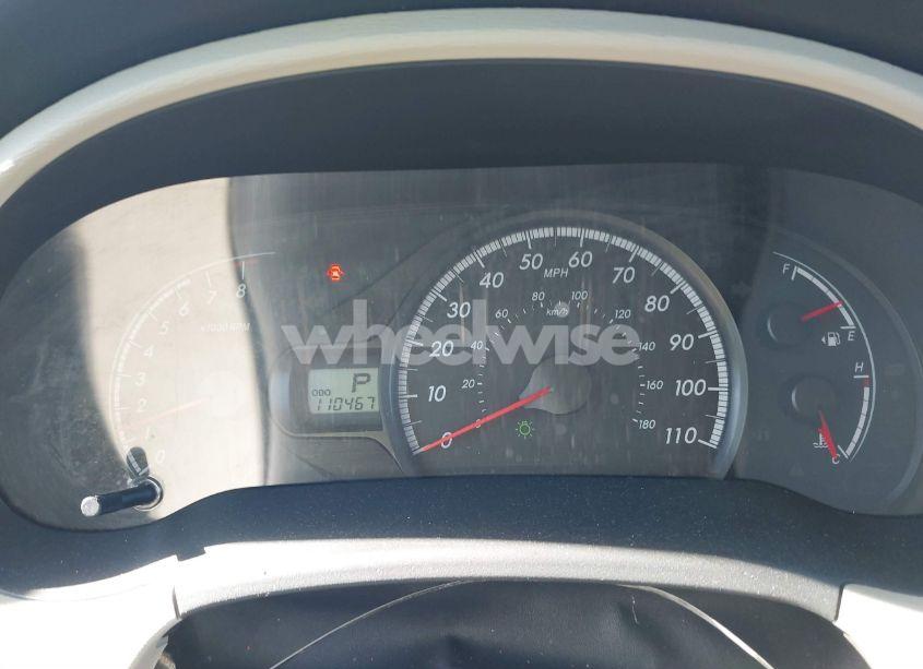 Photo 7 of 2011 Toyota Sienna LE V6 (VIN 5TDKK3DC7BS144881)