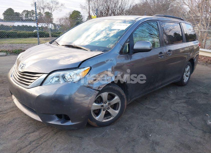 Photo 2 of 2012 Toyota Sienna LE V6 8 PASSENGER (VIN 5TDKK3DC7CS192754)