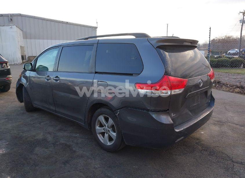 Photo 3 of 2012 Toyota Sienna LE V6 8 PASSENGER (VIN 5TDKK3DC7CS192754)