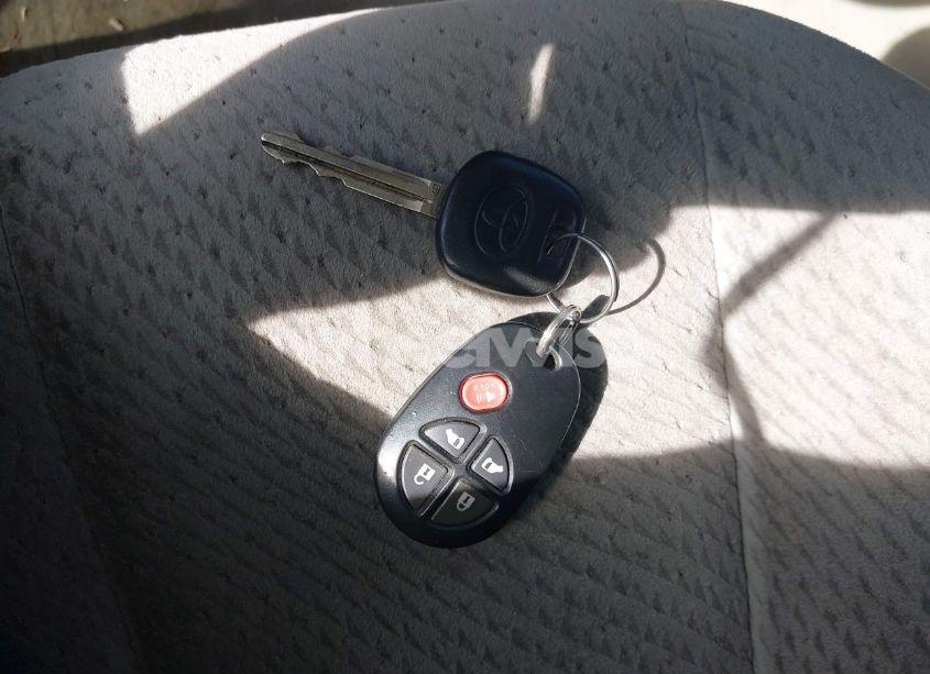 Photo 11 of 2012 Toyota Sienna LE V6 8 PASSENGER (VIN 5TDKK3DC7CS200870)