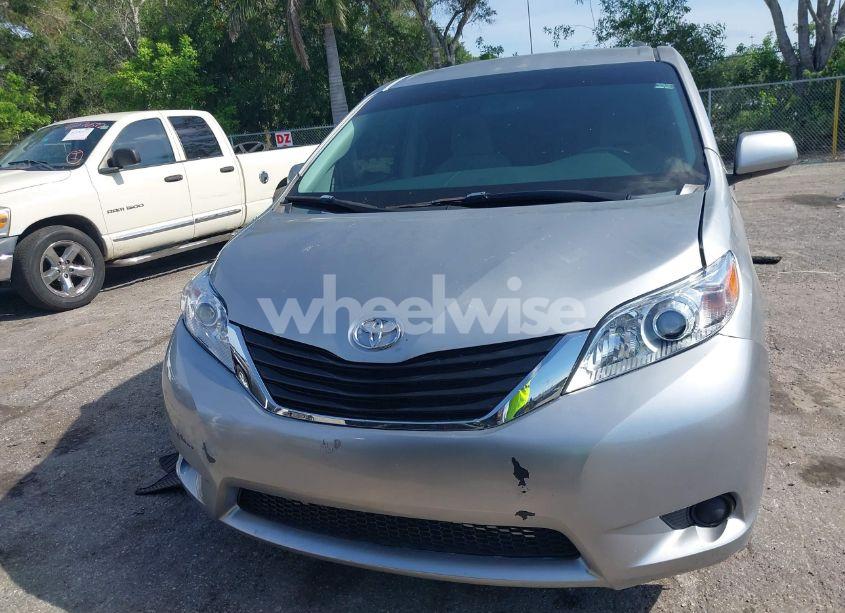 Photo 12 of 2012 Toyota Sienna LE V6 8 PASSENGER (VIN 5TDKK3DC7CS200870)