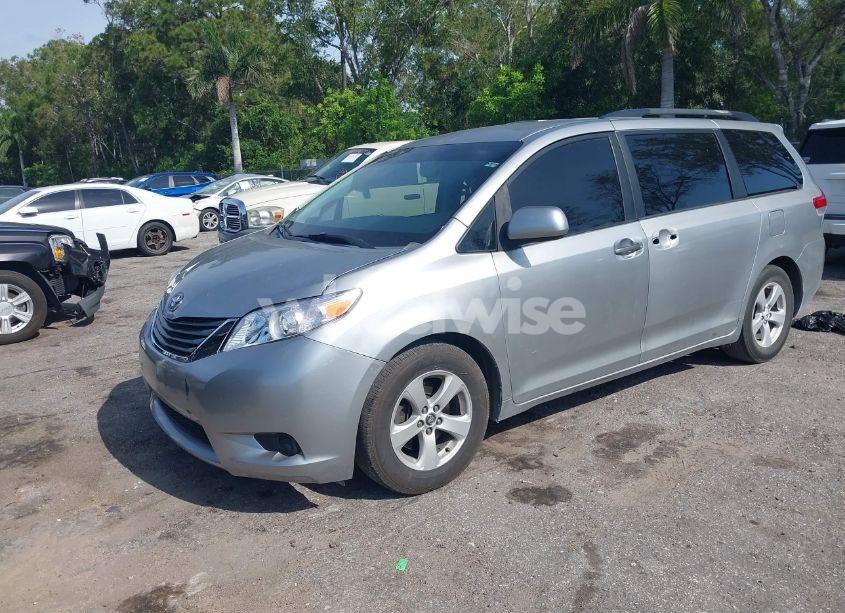 Photo 2 of 2012 Toyota Sienna LE V6 8 PASSENGER (VIN 5TDKK3DC7CS200870)