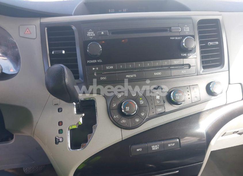 Photo 12 of 2012 Toyota Sienna LE V6 8 PASSENGER (VIN 5TDKK3DC7CS209567)