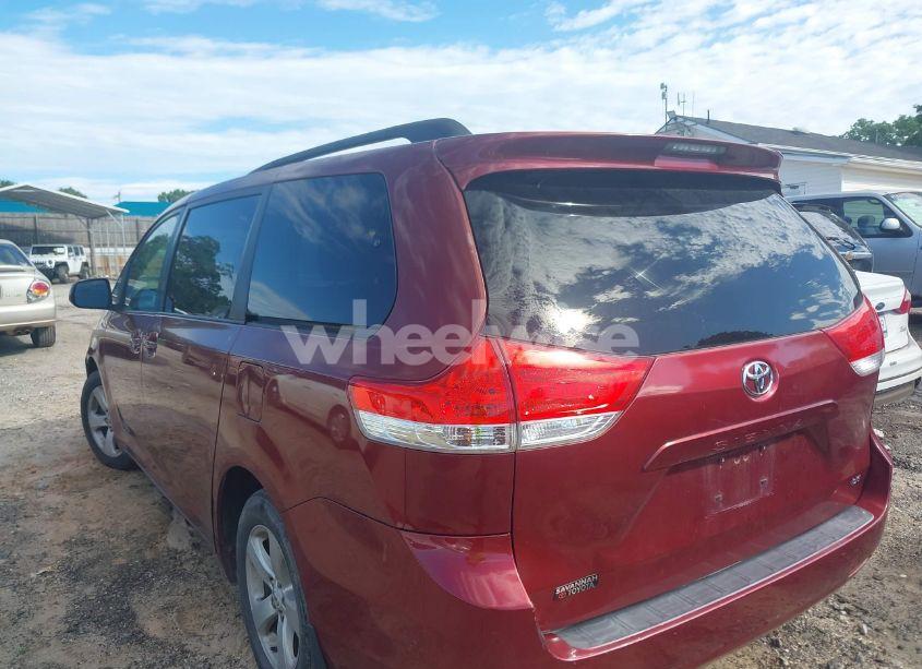 Photo 3 of 2012 Toyota Sienna LE V6 8 PASSENGER (VIN 5TDKK3DC7CS209567)