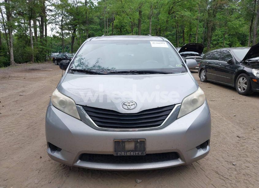 Photo 12 of 2012 Toyota Sienna LE V6 8 PASSENGER (VIN 5TDKK3DC7CS222416)