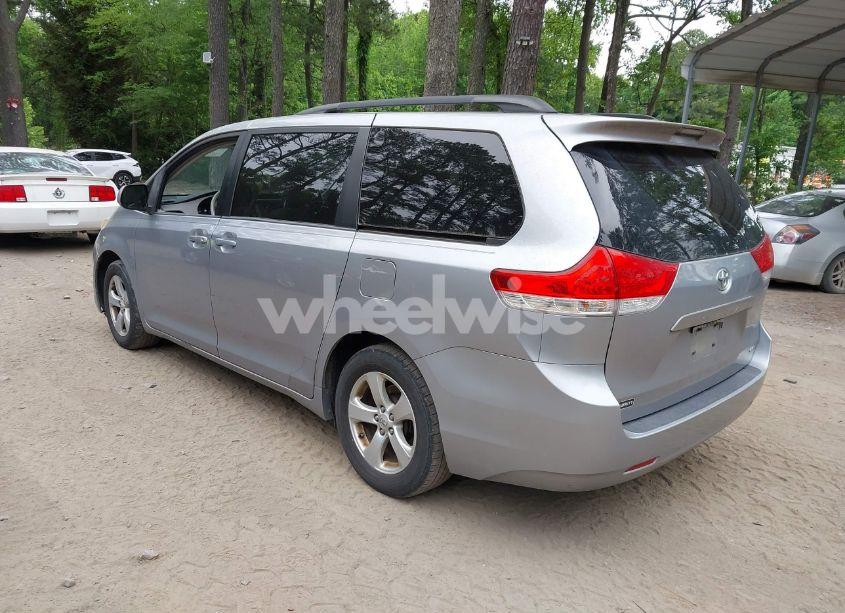 Photo 3 of 2012 Toyota Sienna LE V6 8 PASSENGER (VIN 5TDKK3DC7CS222416)