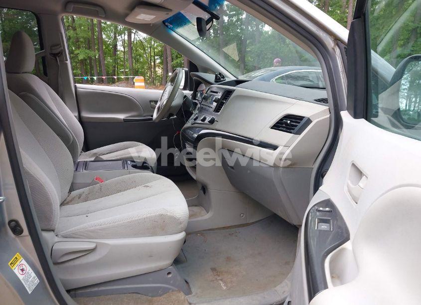 Photo 5 of 2012 Toyota Sienna LE V6 8 PASSENGER (VIN 5TDKK3DC7CS222416)