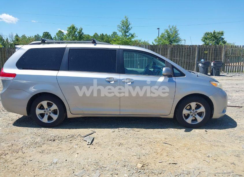 Photo 13 of 2012 Toyota Sienna LE V6 8 PASSENGER (VIN 5TDKK3DC7CS224439)