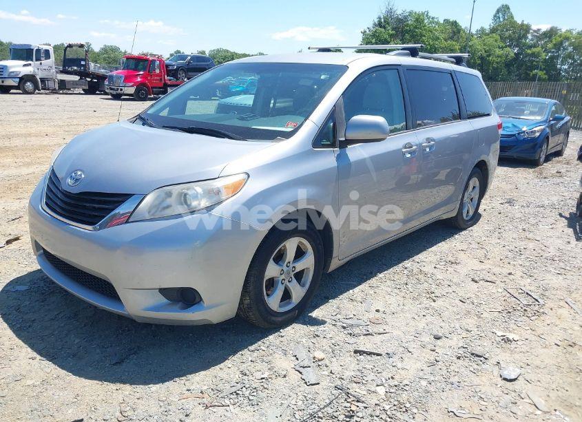 Photo 2 of 2012 Toyota Sienna LE V6 8 PASSENGER (VIN 5TDKK3DC7CS224439)