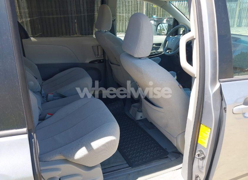 Photo 8 of 2012 Toyota Sienna LE V6 8 PASSENGER (VIN 5TDKK3DC7CS224439)