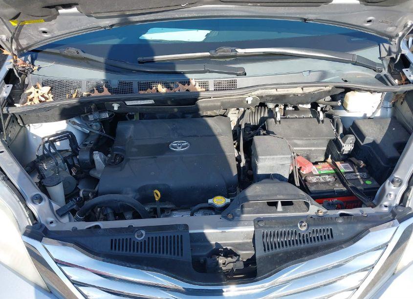 Photo 10 of 2012 Toyota Sienna LE V6 8 PASSENGER (VIN 5TDKK3DC7CS235599)