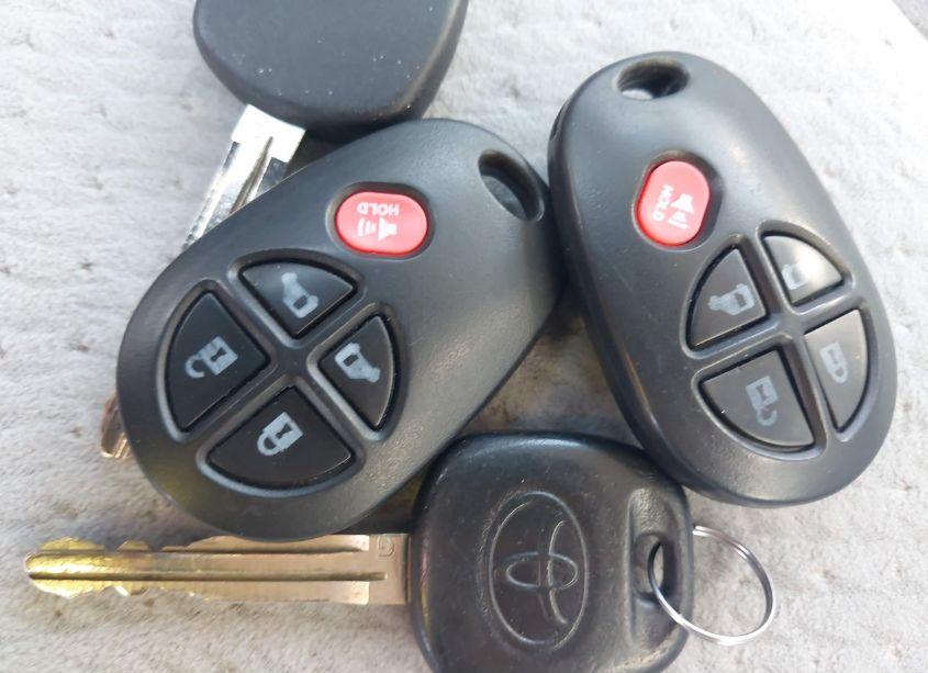 Photo 11 of 2012 Toyota Sienna LE V6 8 PASSENGER (VIN 5TDKK3DC7CS235599)