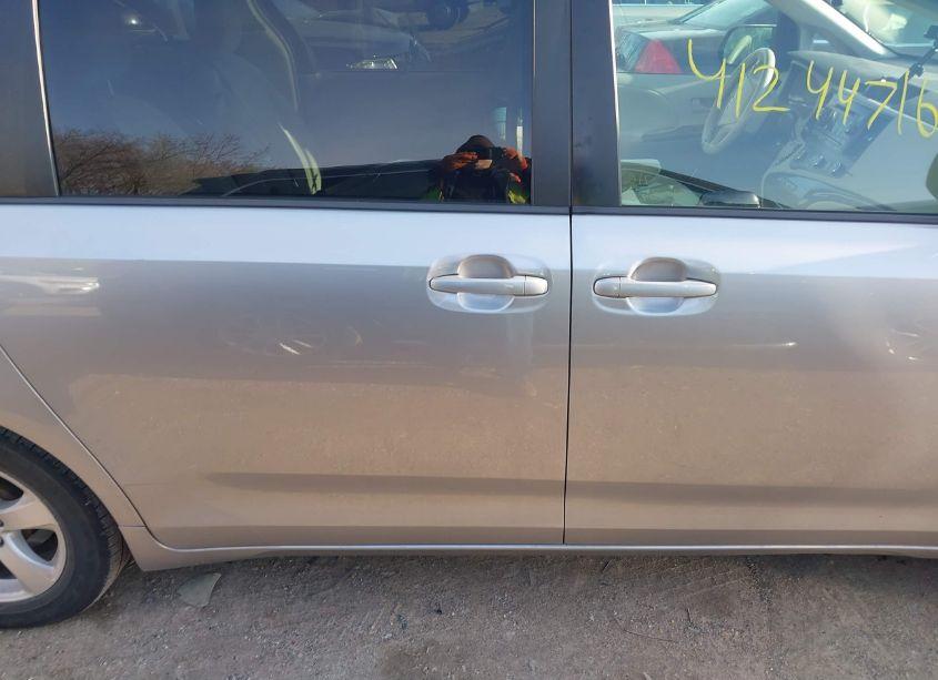 Photo 13 of 2012 Toyota Sienna LE V6 8 PASSENGER (VIN 5TDKK3DC7CS235599)