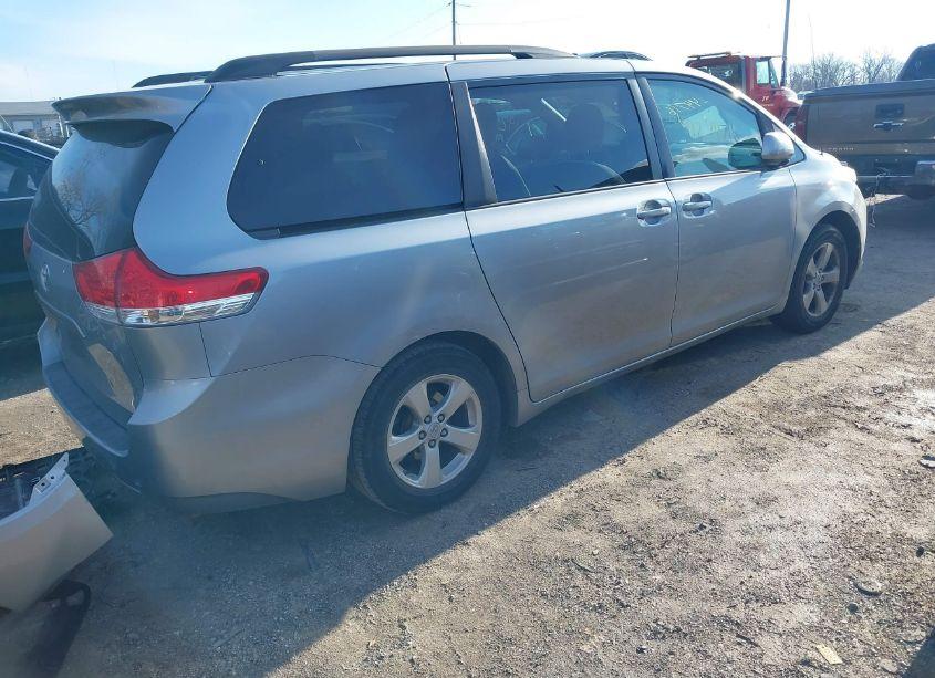 Photo 4 of 2012 Toyota Sienna LE V6 8 PASSENGER (VIN 5TDKK3DC7CS235599)