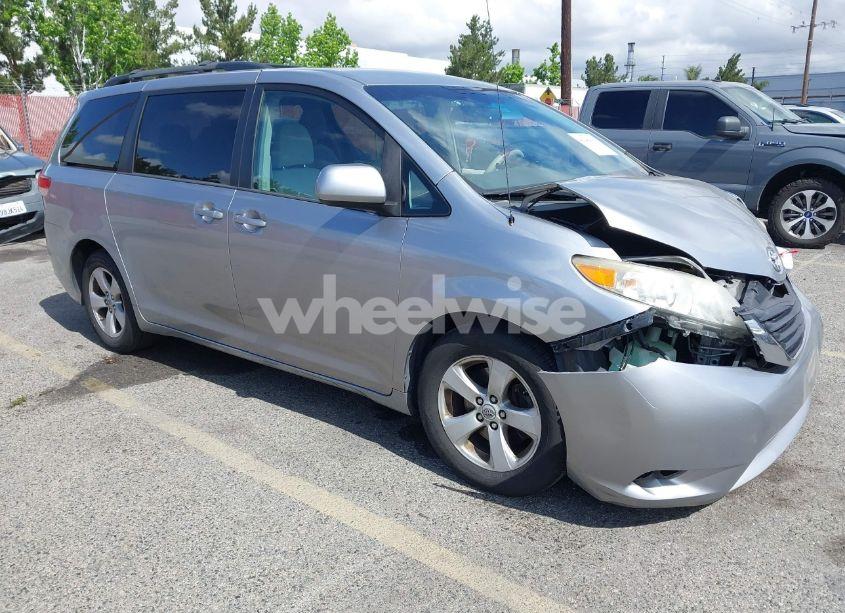 2012 Toyota Sienna LE V6 8 PASSENGER (VIN 5TDKK3DC7CS239670) main photo