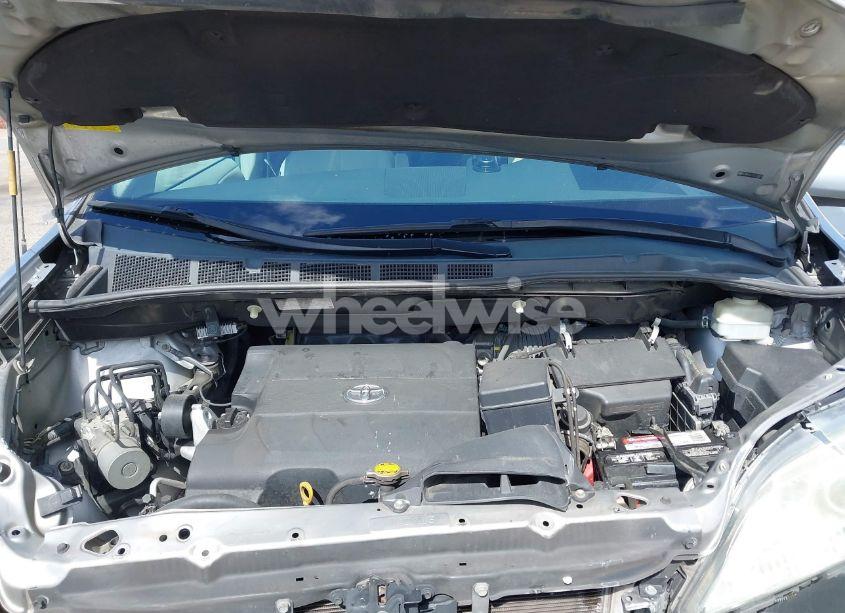 Photo 10 of 2012 Toyota Sienna LE V6 8 PASSENGER (VIN 5TDKK3DC7CS239670)