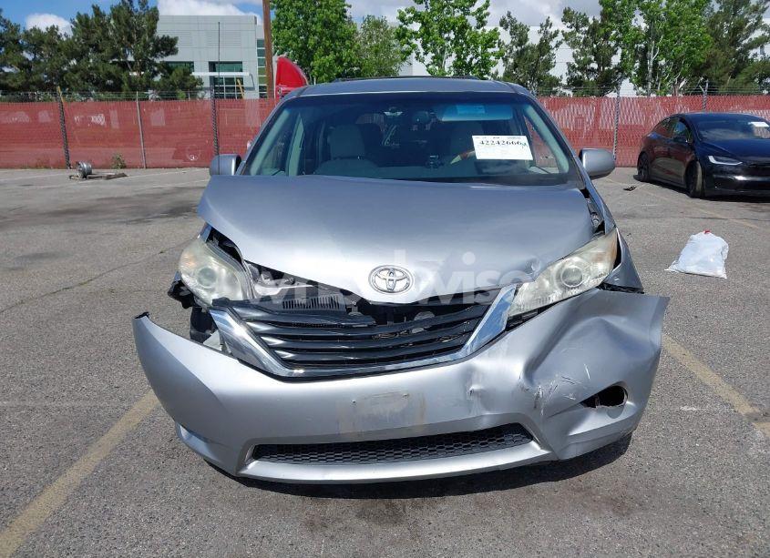 Photo 13 of 2012 Toyota Sienna LE V6 8 PASSENGER (VIN 5TDKK3DC7CS239670)