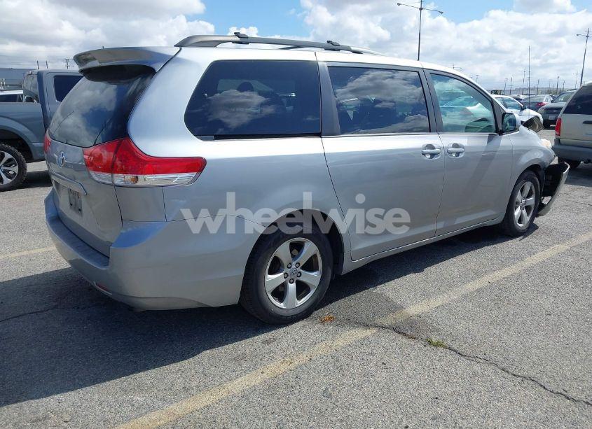 Photo 4 of 2012 Toyota Sienna LE V6 8 PASSENGER (VIN 5TDKK3DC7CS239670)
