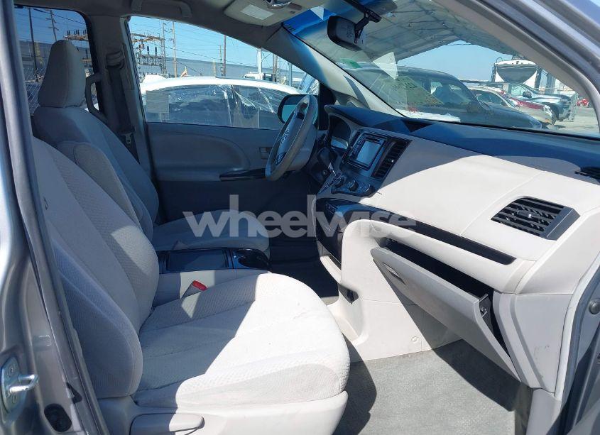 Photo 5 of 2012 Toyota Sienna LE V6 8 PASSENGER (VIN 5TDKK3DC7CS239670)