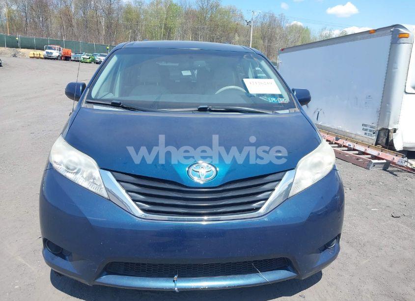 Photo 12 of 2012 Toyota Sienna LE V6 8 PASSENGER (VIN 5TDKK3DC7CS274726)